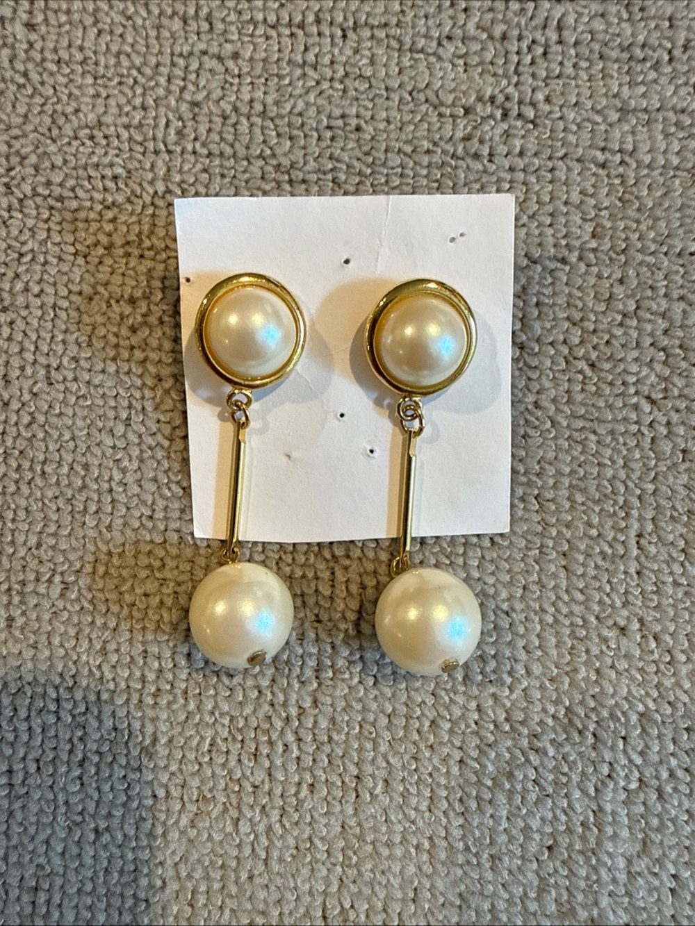Vintage Gold-Tone Pearl Drop Earrings - Classic Cream Pearls